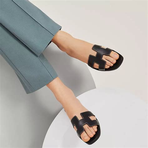 do hermes oran sandals stretch out|hermes oran when worn.